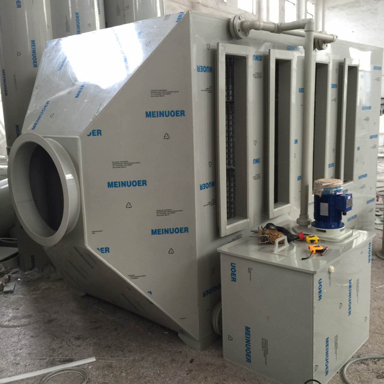 卧式喷淋塔生产厂家——选择环保设备的关键